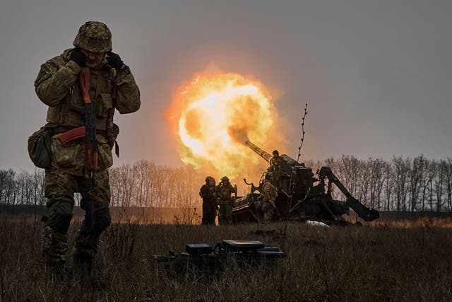 Ukrainian soldiers fire a Pion artillery system at Russian positions near Bakhmut (AP/LIBKOS)