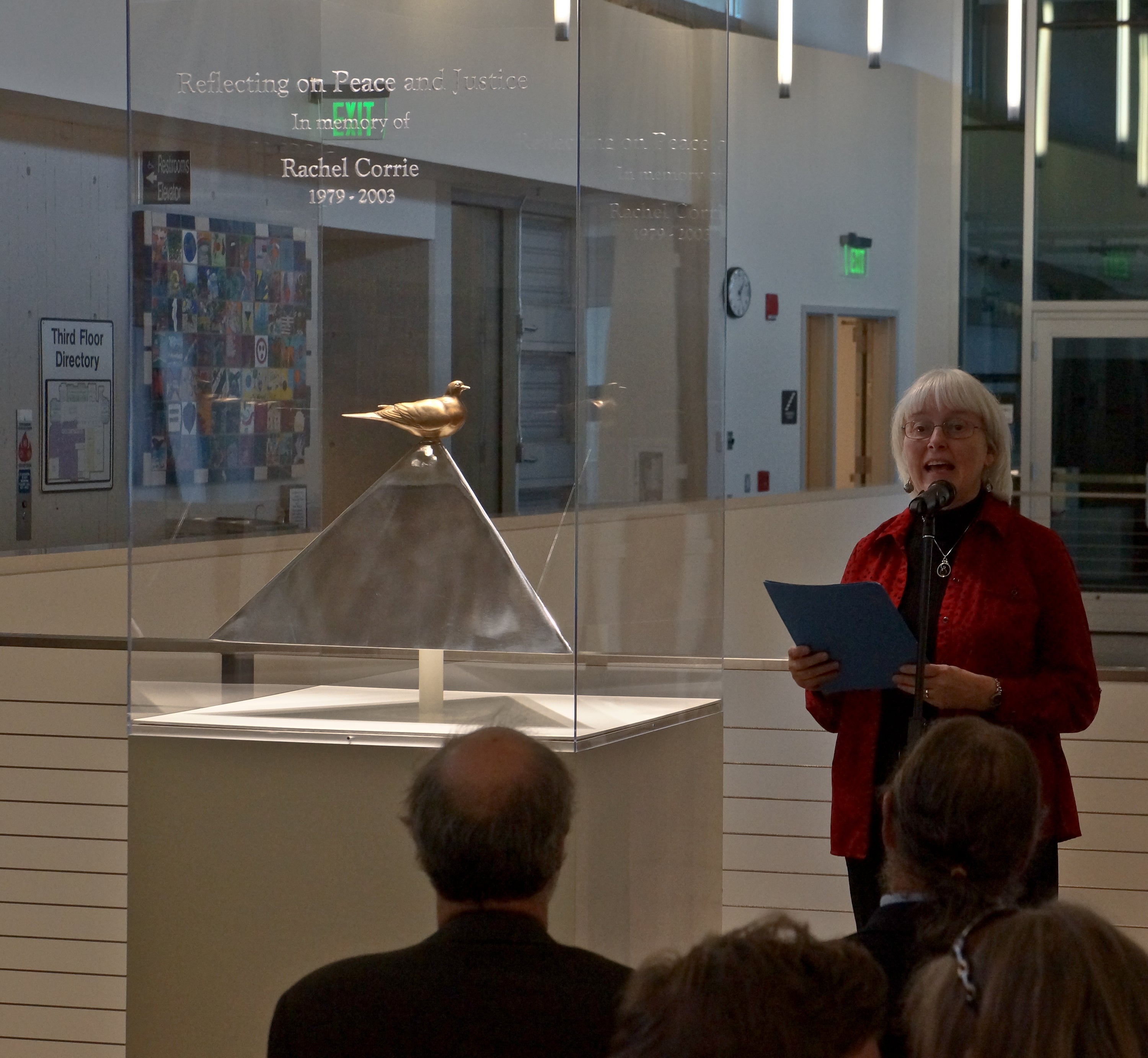 Cindy Corrie at the unveiling of a memorial for Rachel by artist Ross Matteson