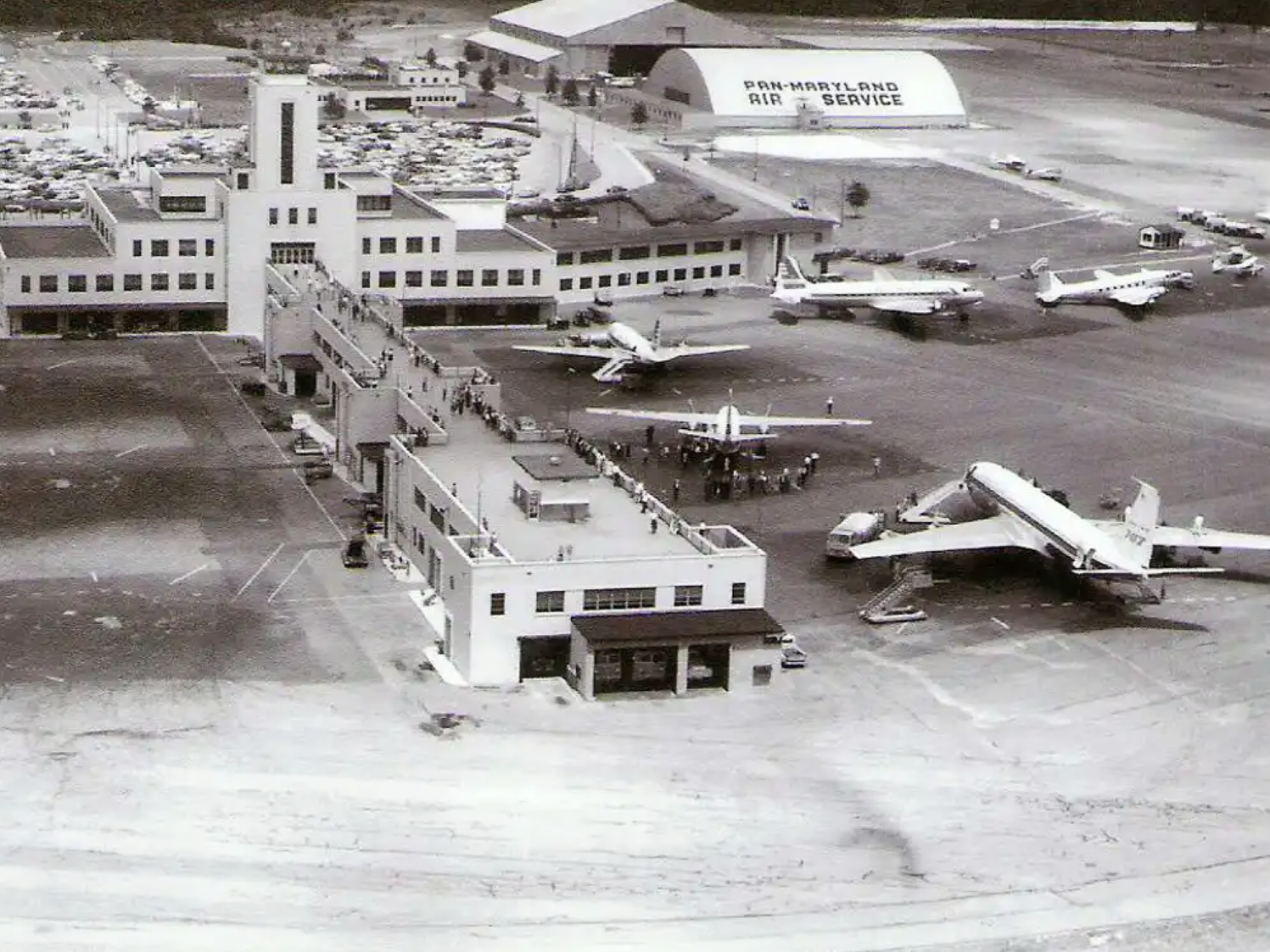 Friendship International Airport in Maryland, now known as BWI Airport, featured a large outdoor observation deck for the public when it opened in 1950