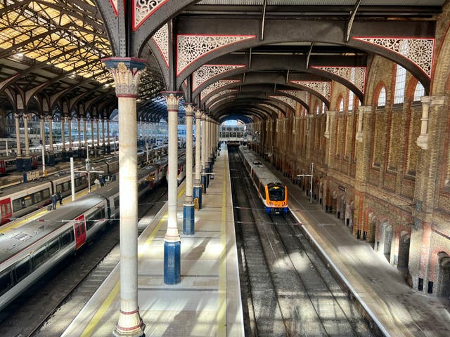 <p>Bright hopes? Liverpool Street Station in London</p>