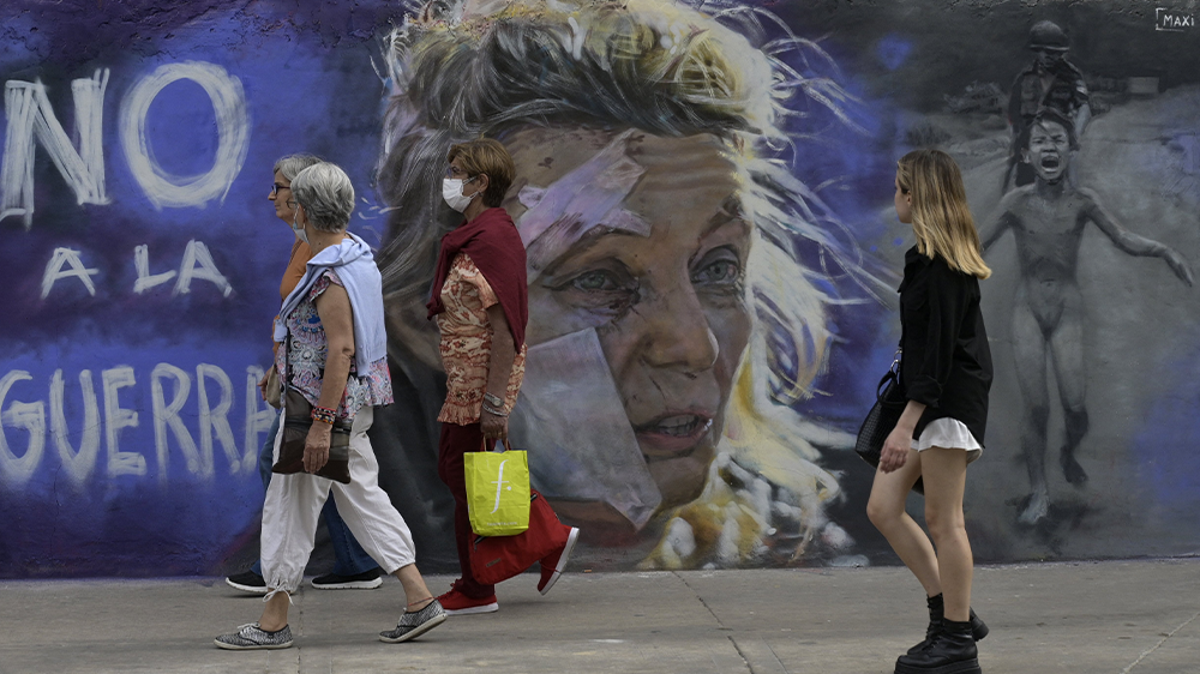 Watch as Ukrainian community in Argentina march against Russian invasion