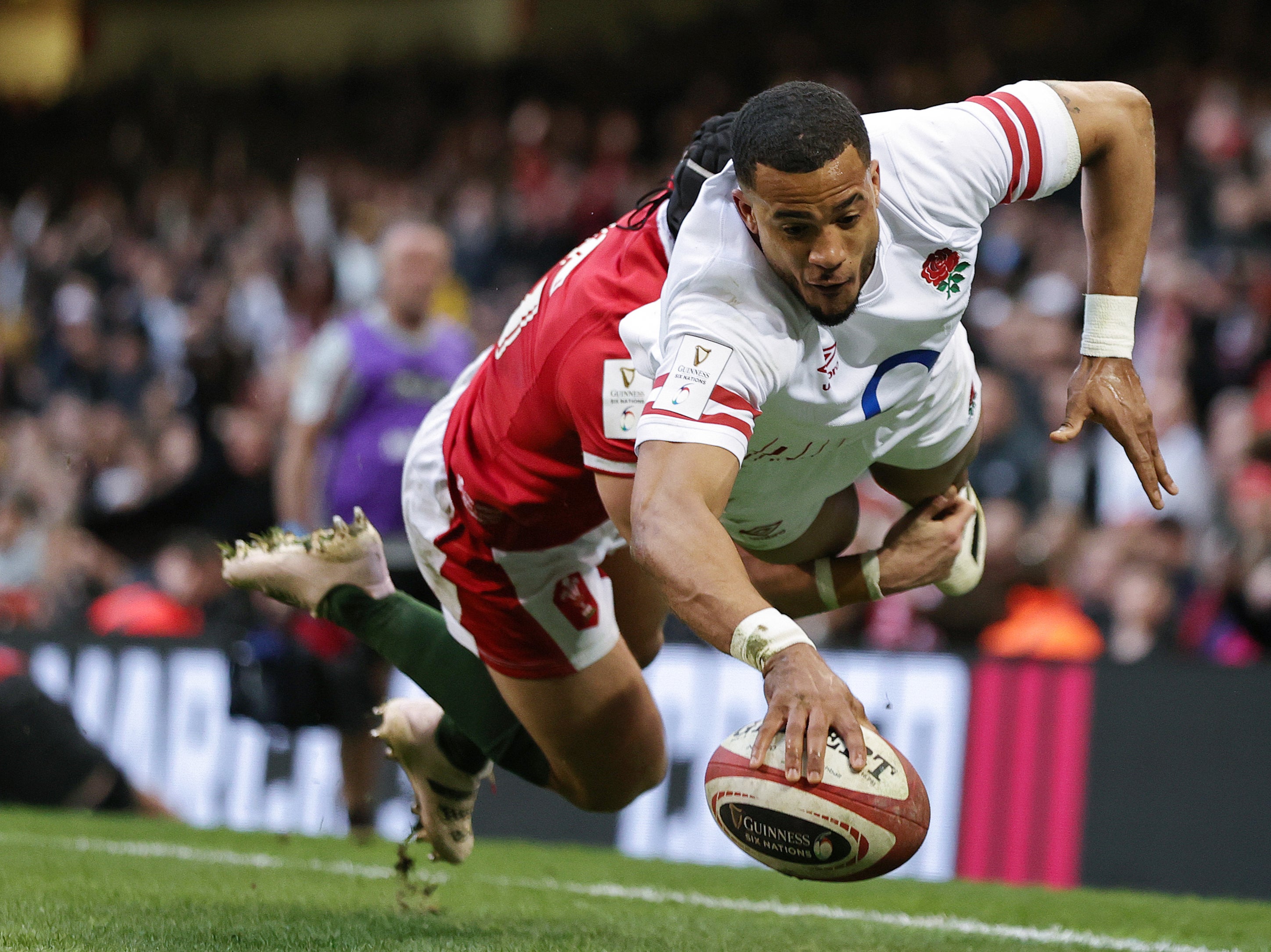 Anthony Watson’s well-taken score is the only try of the first half so far