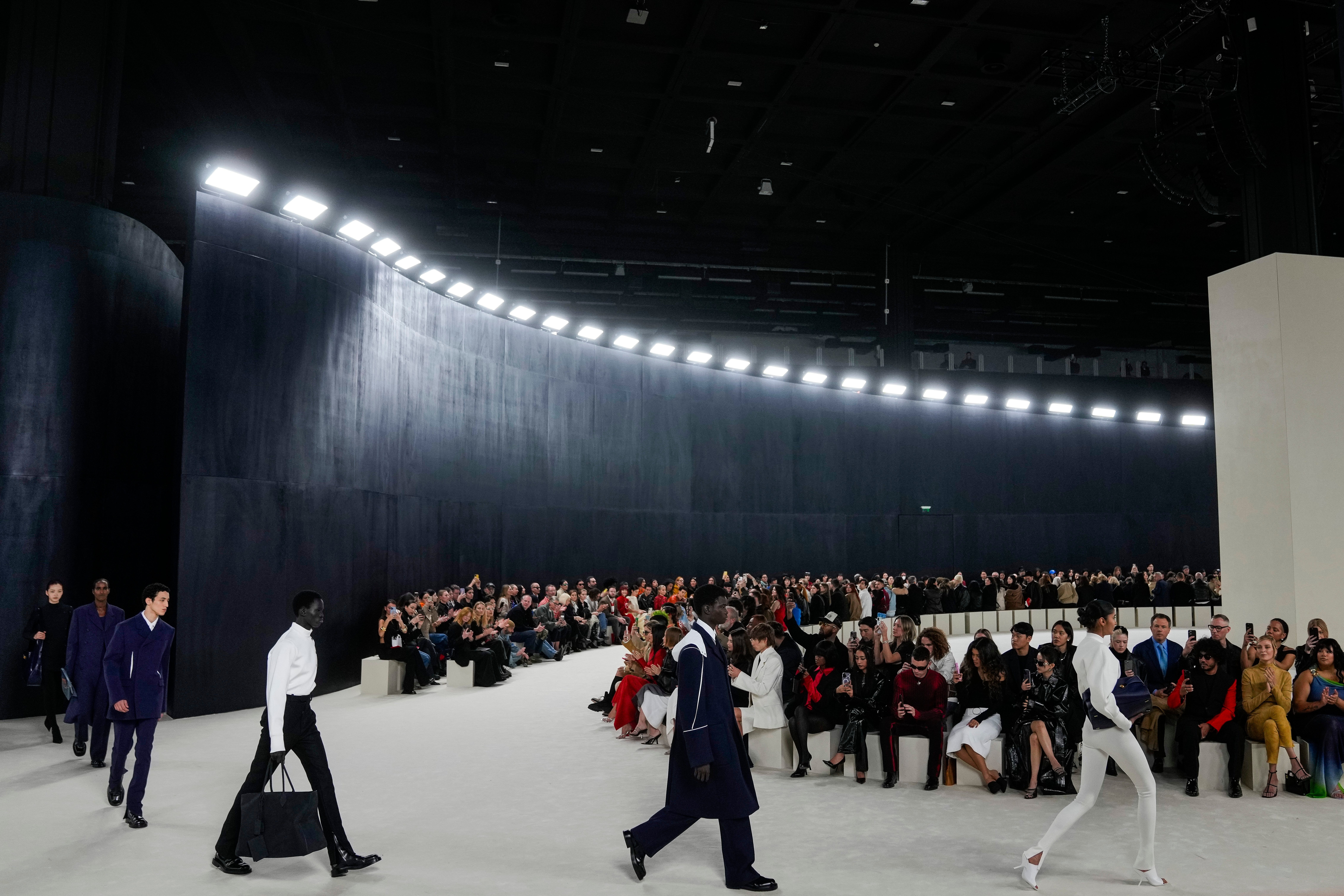 Italy Fashion Ferragamo Womens FW 23