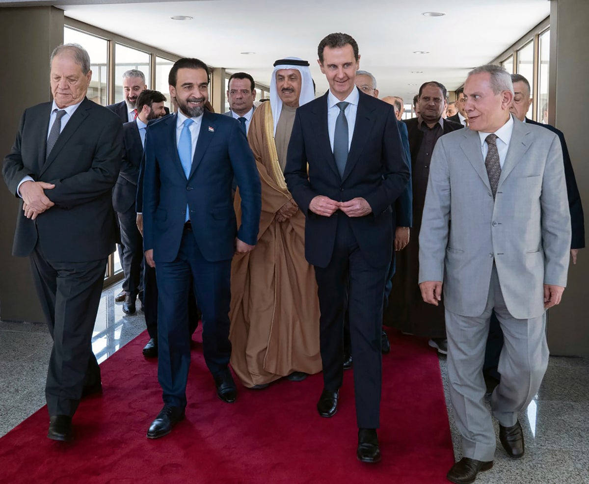 Önde gelen Arap milletvekilleri, Başkan Esad ile görüşmek üzere Suriye'de