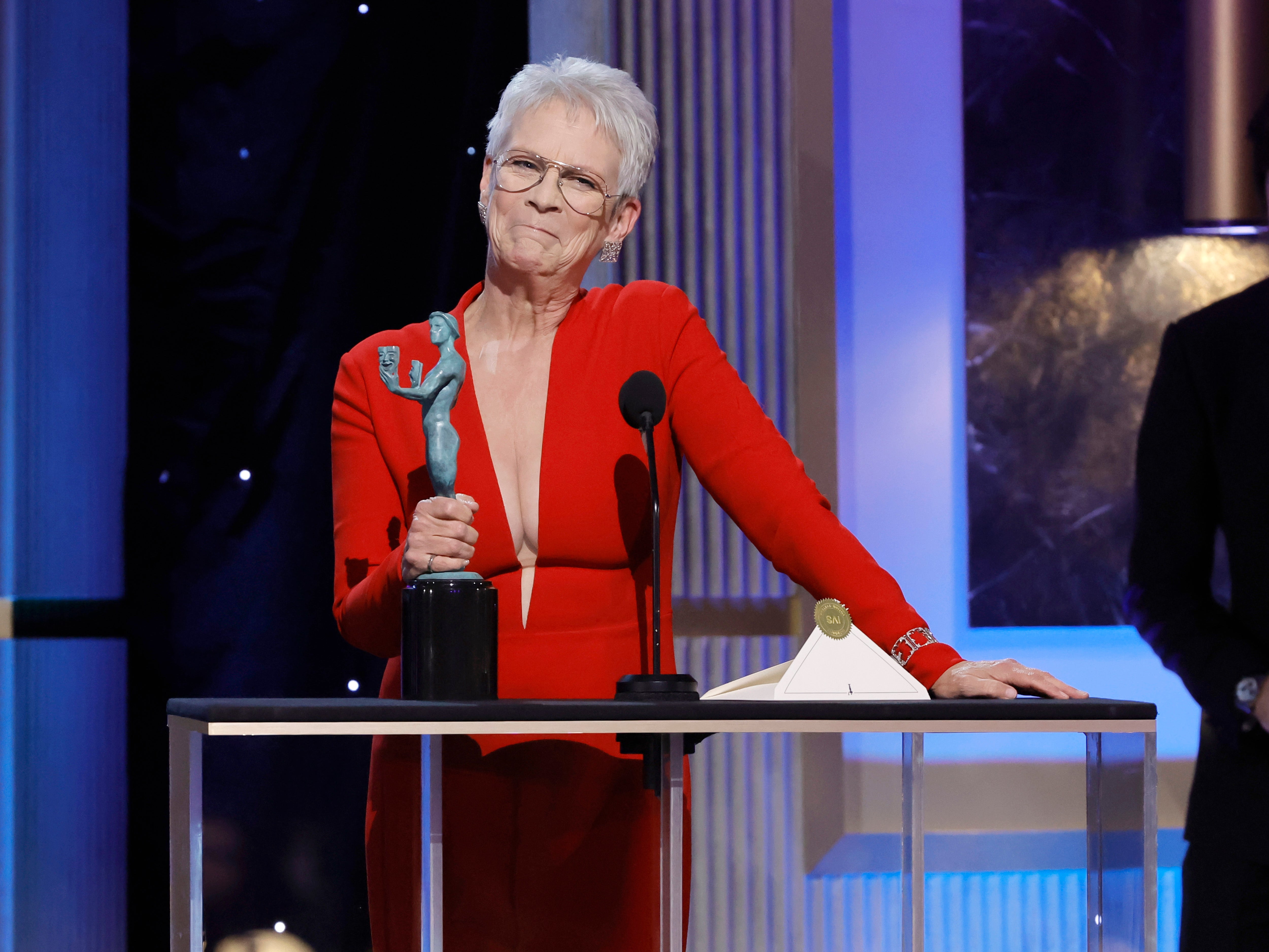 absolutte fure Ved lov Jamie Lee Curtis cites nepo baby status during SAG Awards speech | The  Independent