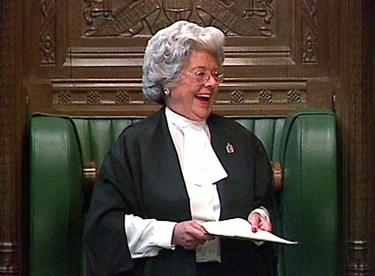 Baronesa Betty Boothroyd, primera mujer presidenta de la Cámara de los Comunes, muere a los 93 años