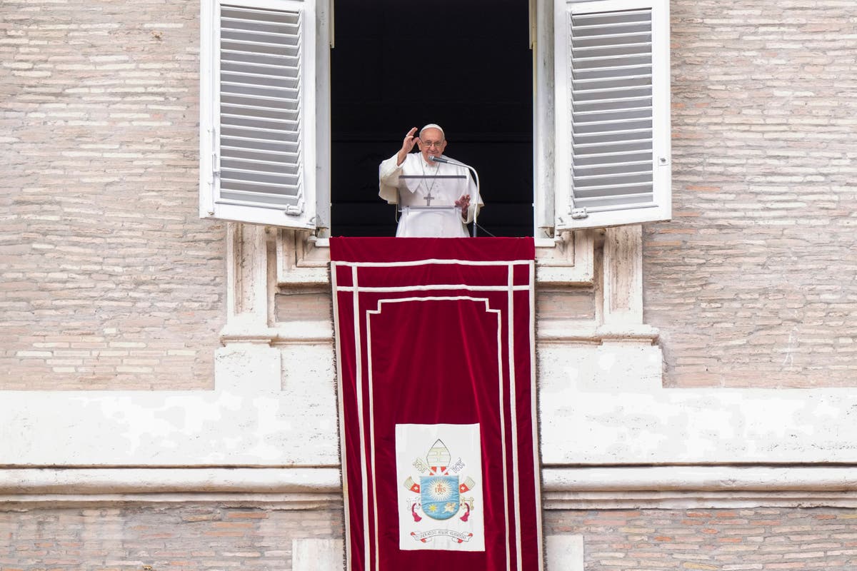 Pope to visit Hungary in April, migration and war on agenda