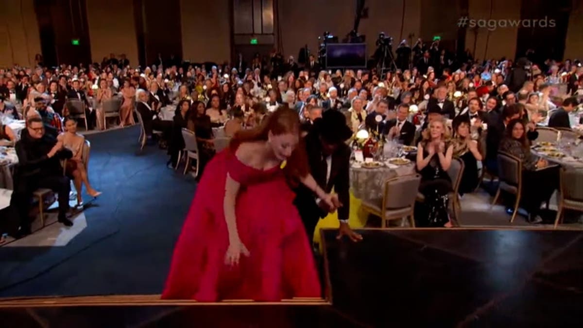 Jessica Chastain shares update after tripping at SAG Awards