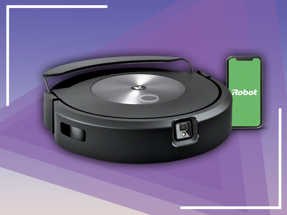 Roomba J7 plus - self emptying, avoids pet “stuff”