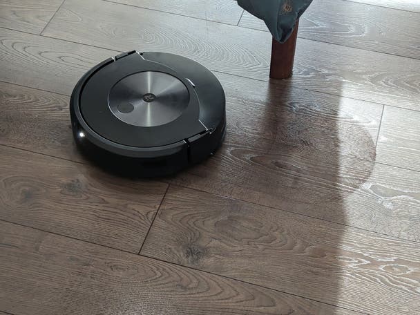 Hard floors and carpets were tackled well by the Combo j7+ (Steve Hogarty / The Independent)