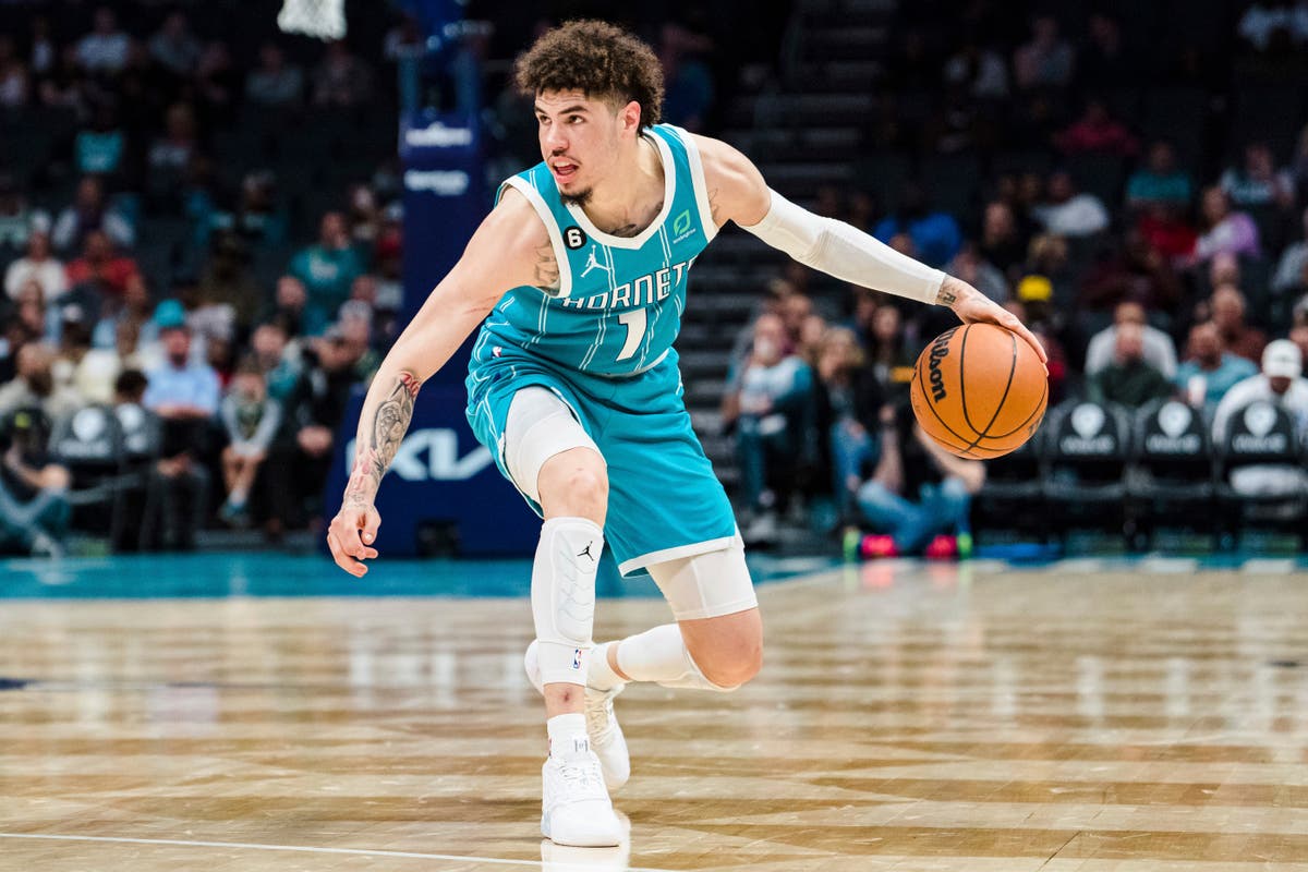 Maillot LaMelo Ball #1 Charlotte Hornets Dédicacé Et Signé - Avec Certificat D'authenticité GCOA