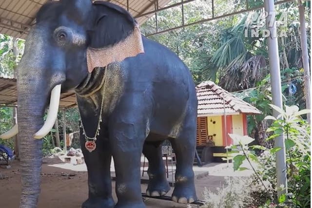 <p>Irinjadappilly Sree Krishna Temple in Thrissur replaces elephant with a lifelike robot</p>