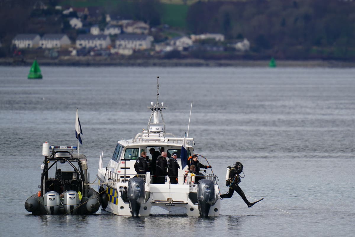 Men who died after tug sank named by police