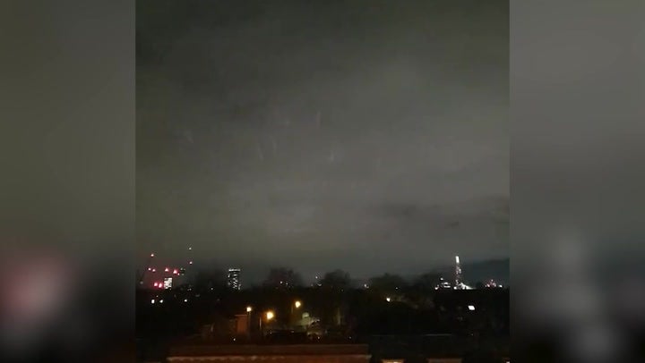 Mysterious lights flicker in London sky and it s not aurora