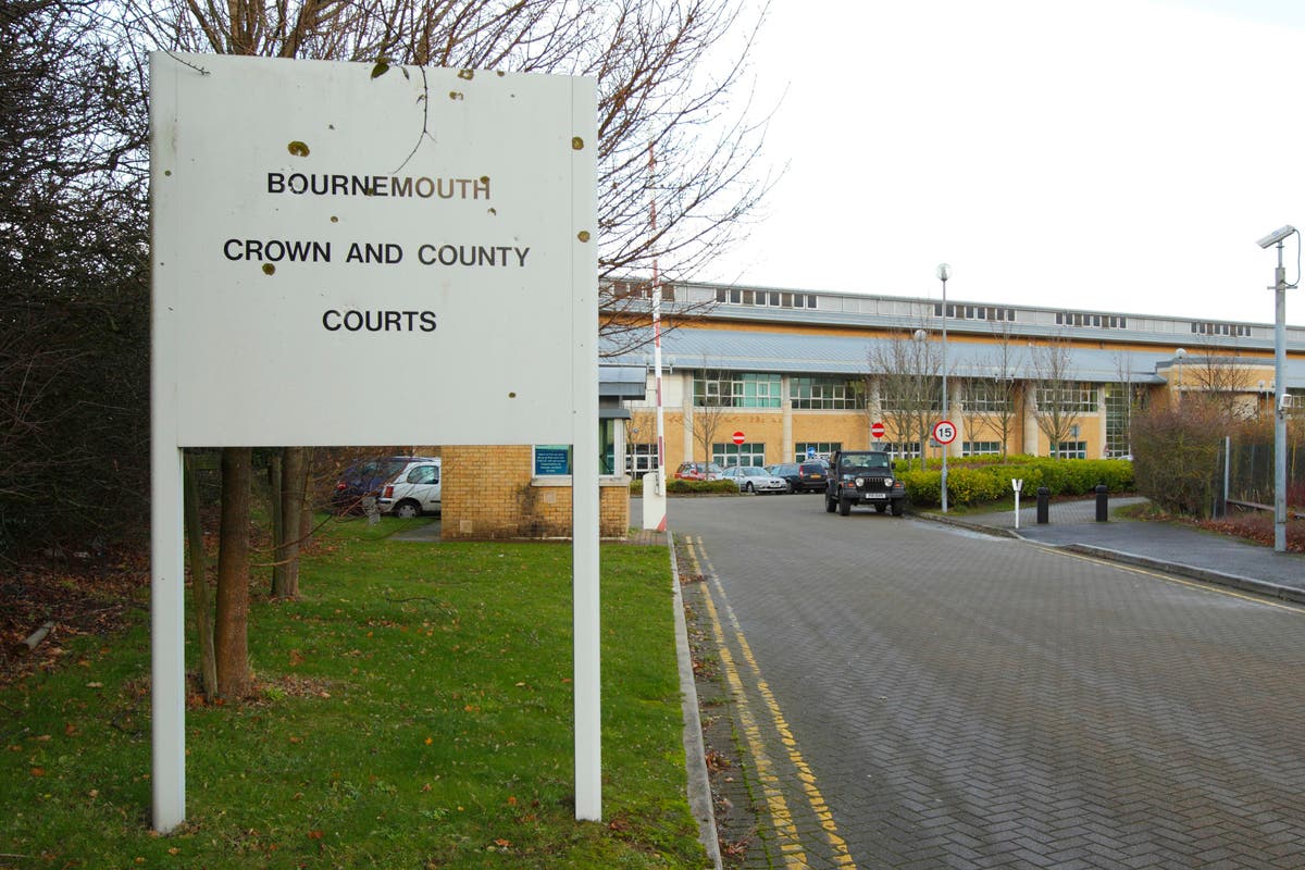 Prison officer jailed after sending explicit messages to inmate