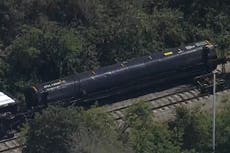 Train carrying 30,000 gallons of propane derails in Florida