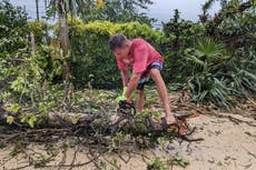 Cyclone lashes Pacific's Vanuatu as residents hunker down