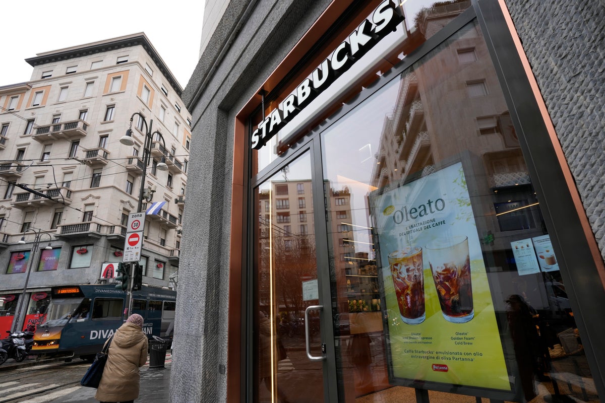Olio d’oliva nel caffè?  La nuova linea Starbucks è una curiosità in Italia
