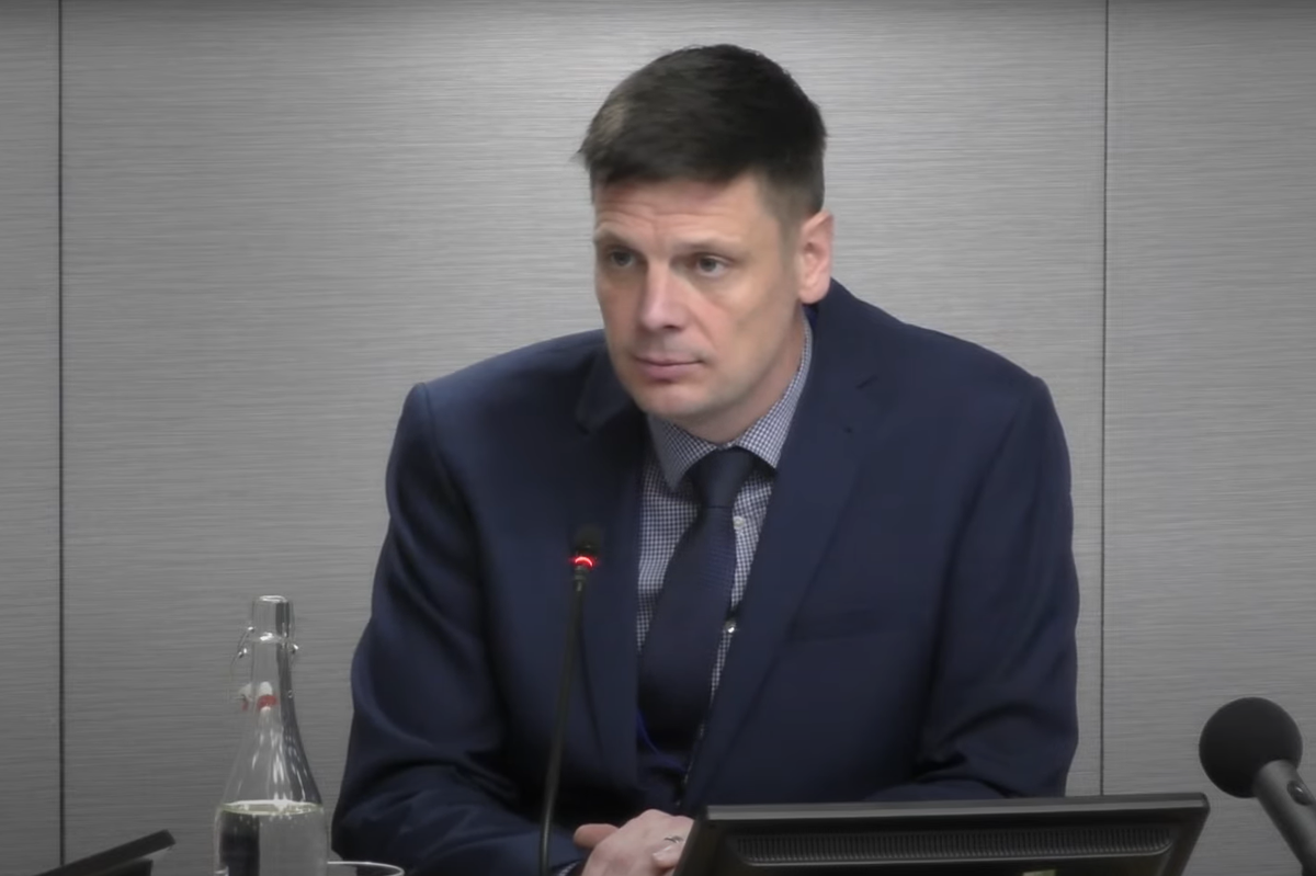 Detective says race played no part in his actions over Sheku Bayoh, inquiry told