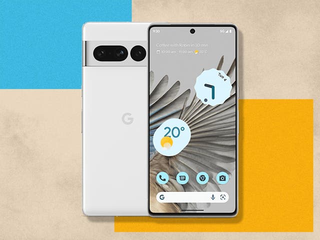 <p>You can also get the 256GB model with a discount of £100</p>