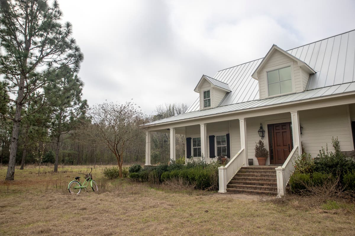 South Carolina home of convicted killer Alex Murdaugh up for auction - Vimarsana News
