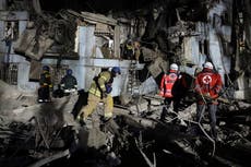 Russian strike on Ukraine apartment block kills 3, injures 6