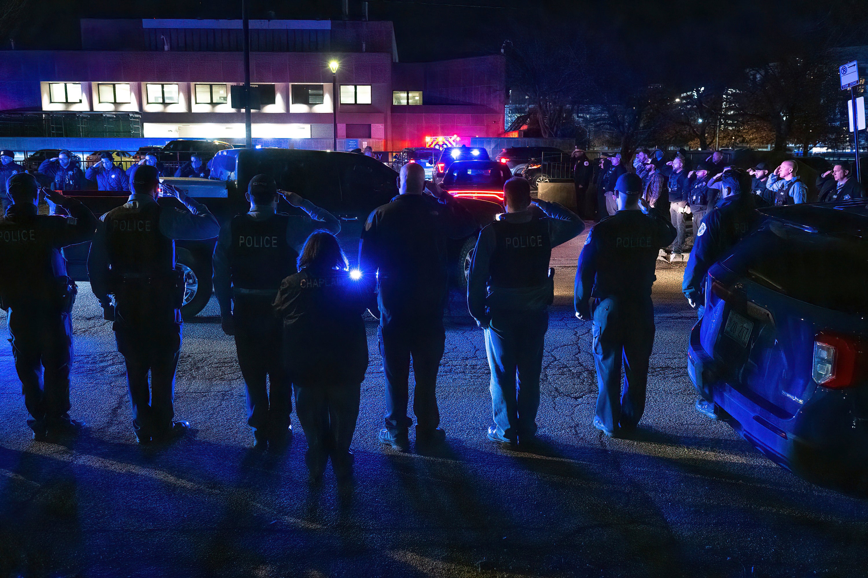 Officer Shot Chicago
