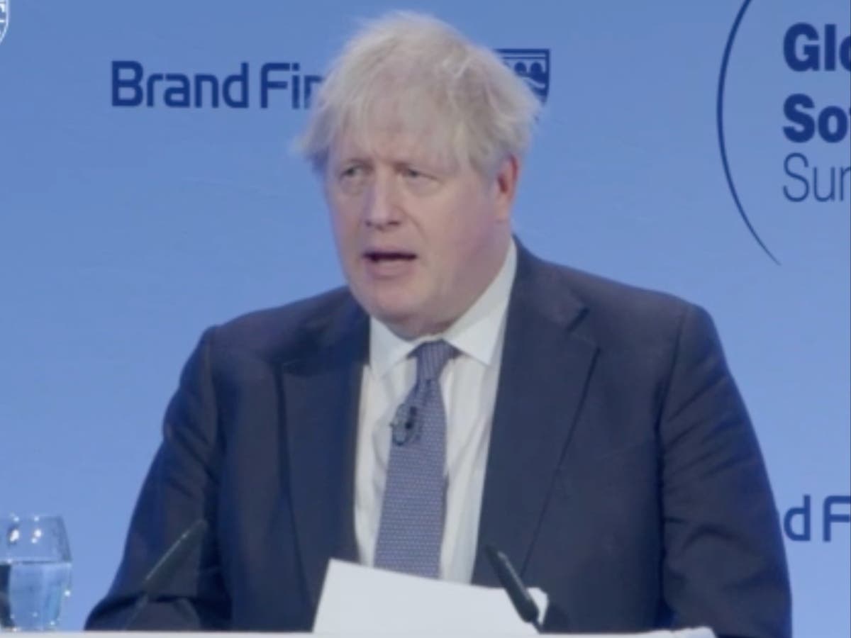 Boris Johnson rejects Sunak’s Brexit deal as he finally breaks silence after 68 hours