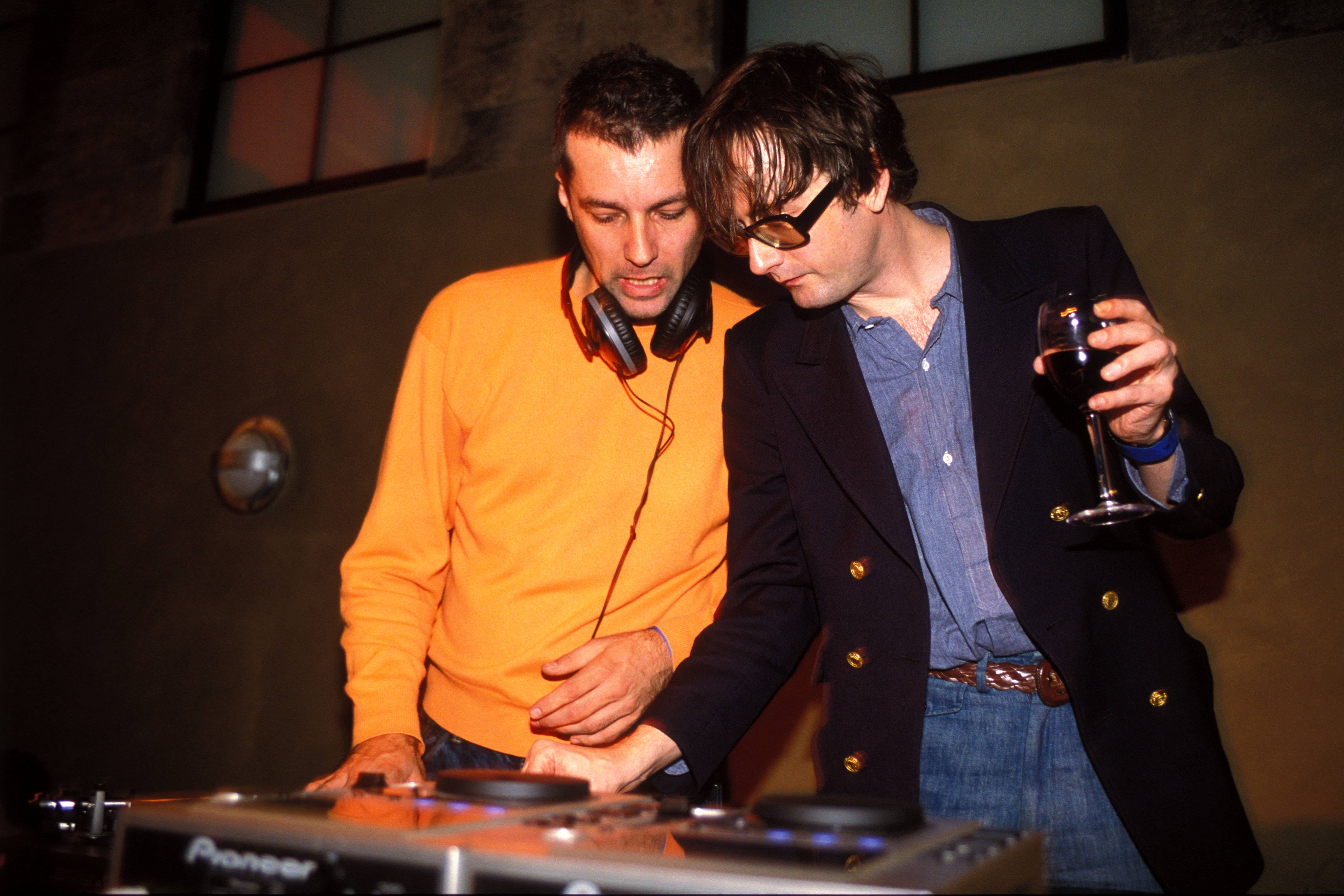 <p>Jarvis Cocker and Steve Mackey (Alamy/PA)</p>