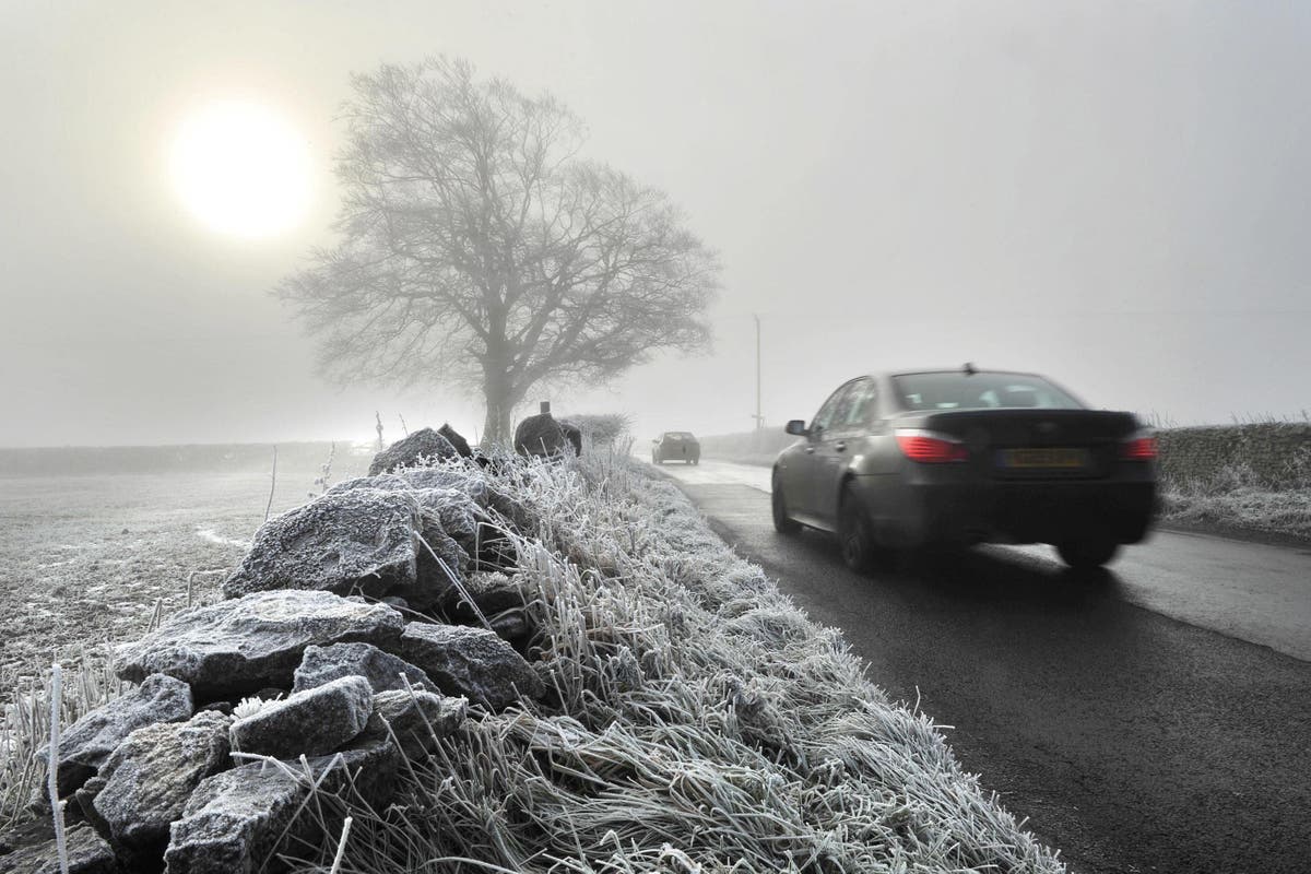 Uk Weather Brits Braced For Snow Showers And Frost As Temperatures Expected To Plummet Over The 6416