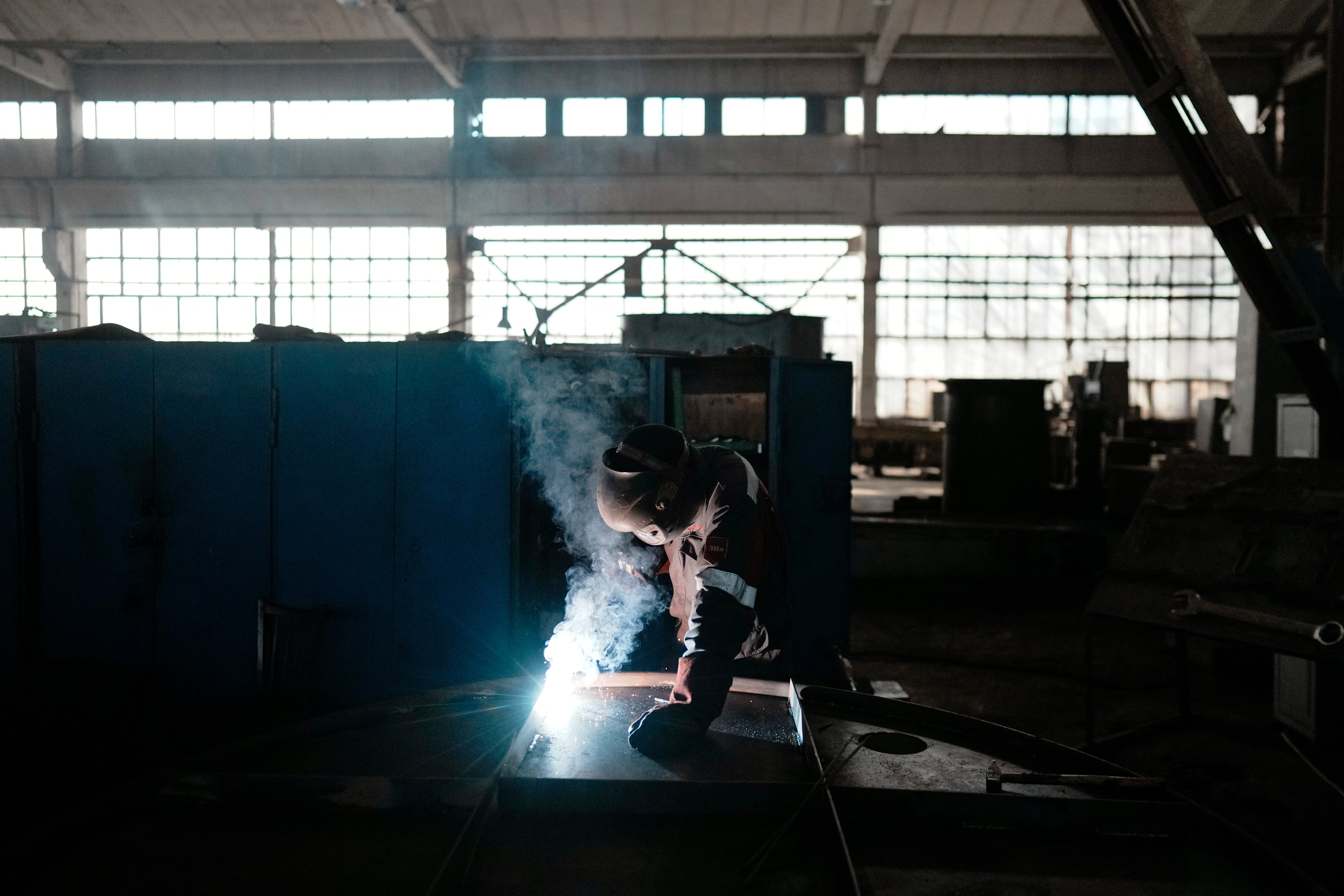 EUR-GEN UCRANIA-GUERRA-BÚNKERES DE METAL