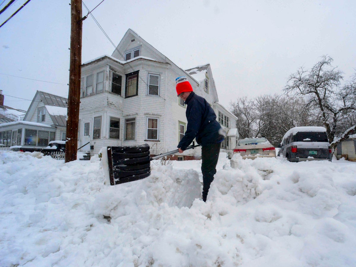 Travel excruciating due to record-breaking snowfall and wind gusts