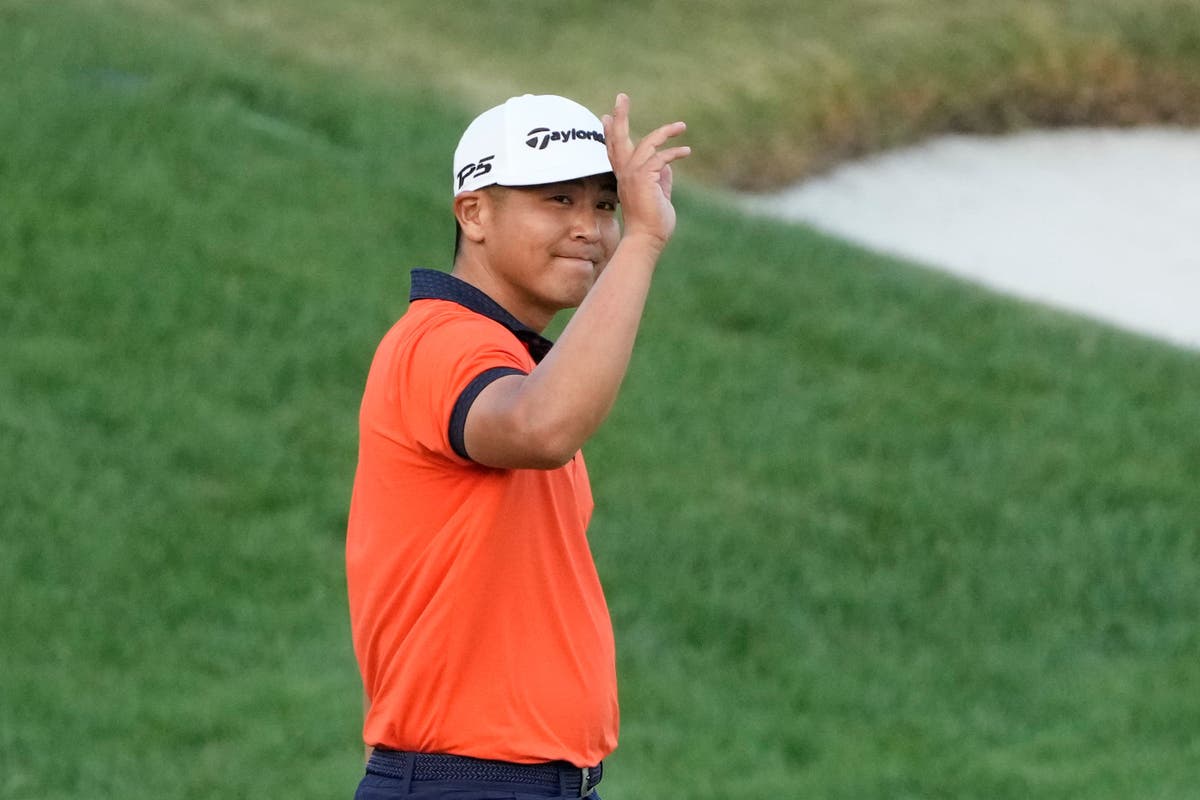 Kurt Kitayama survives double bogey to stay top of leaderboard at