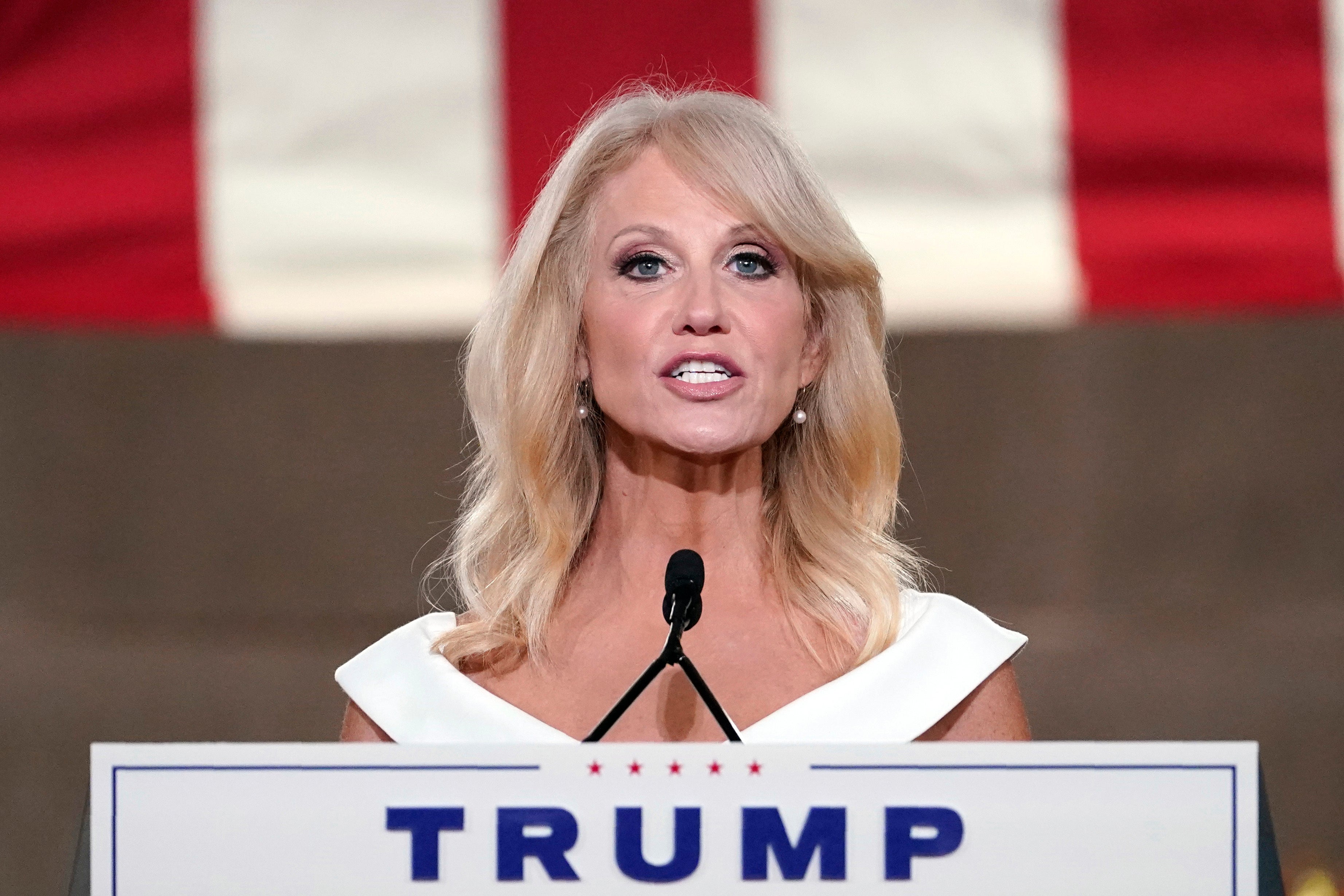 Kellyanne Conway s\u0026#39;est moqu\u00e9e apr\u00e8s avoir d\u00e9clar\u00e9 que les lib\u00e9raux \u00e9taient obs\u00e9d\u00e9s par le 6 ...