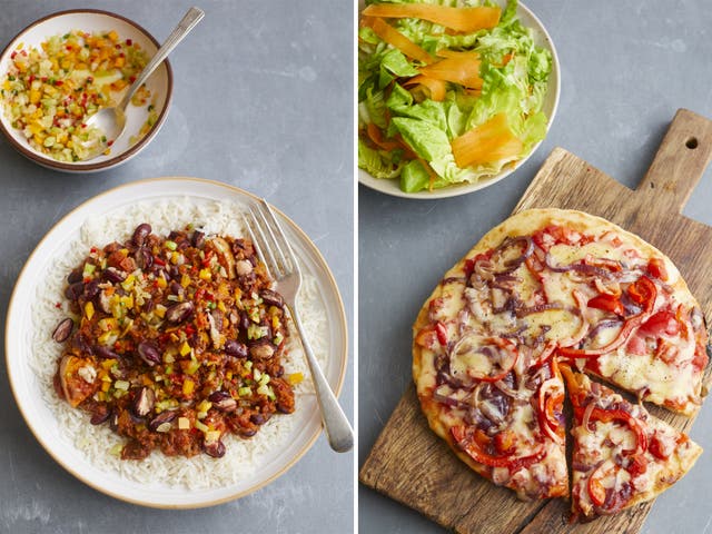 <p>You won’t need the oven for this microwave chilli con carne or frying pan pizza </p>
