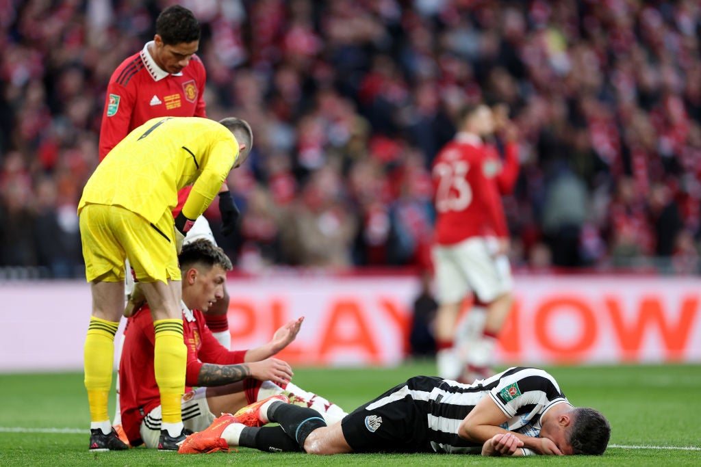 Newcastle’s Fabian Schar suffered a concussion in the League Cup final but played the full game