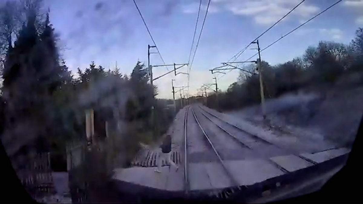 Man narrowly misses being hit by 125mph train at level crossing in Cheshire