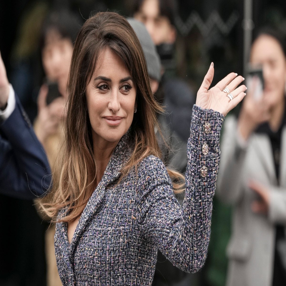Penelope Cruz puts on a VERY leggy display she joins Zoe Saldana for swanky Chanel  show during PFW