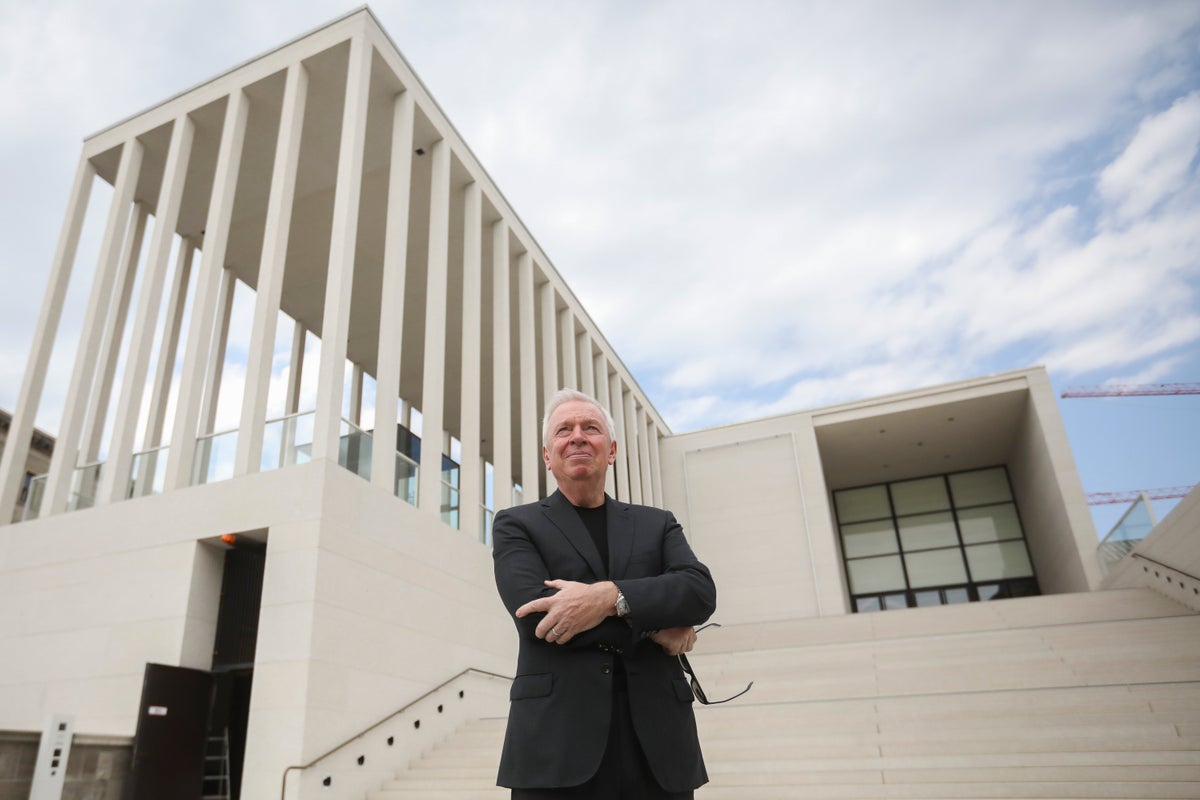 Pritzker Prize awarded to British architect Chipperfield