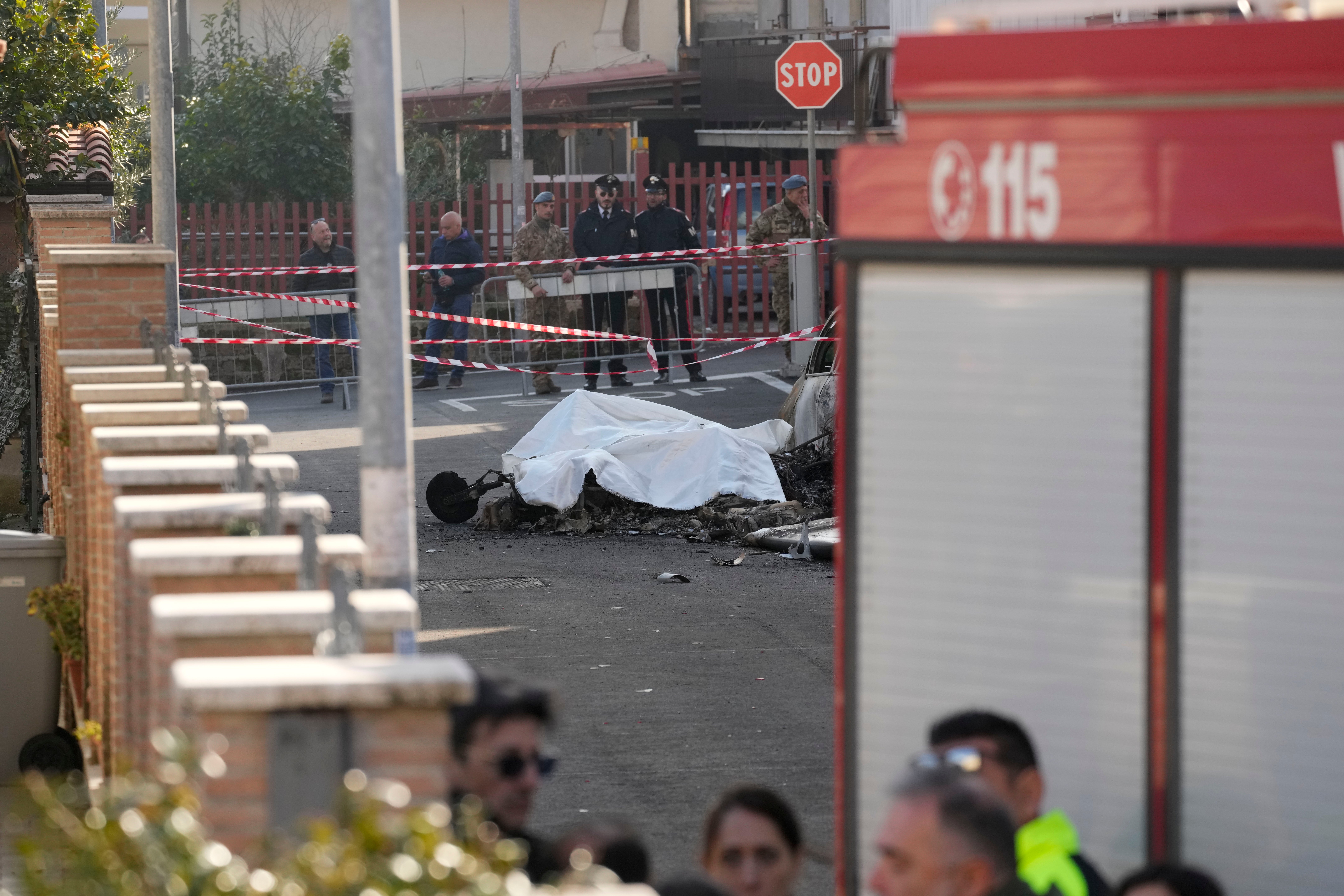 2 Italian air force planes collide mid-air, killing pilots