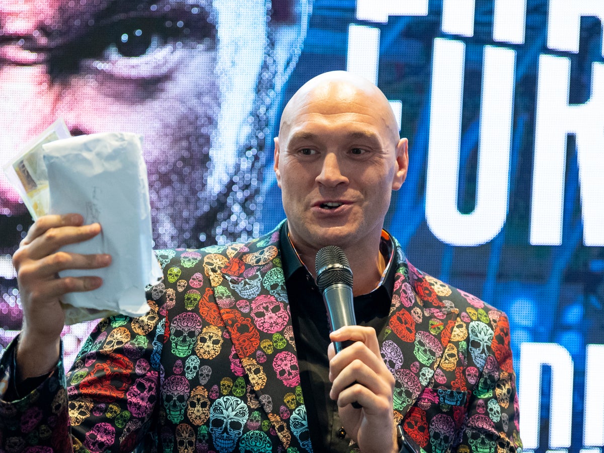 Tyson Fury reveals sum of money that Oleksandr Usyk ‘ran from’