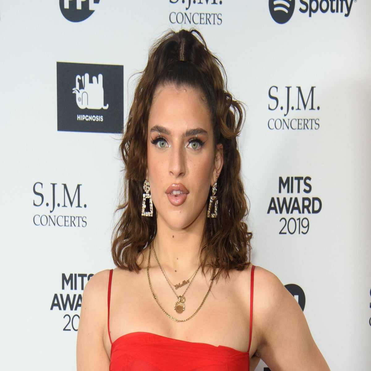 Mae Muller chosen to represent UK at Eurovision – reports | The Independent