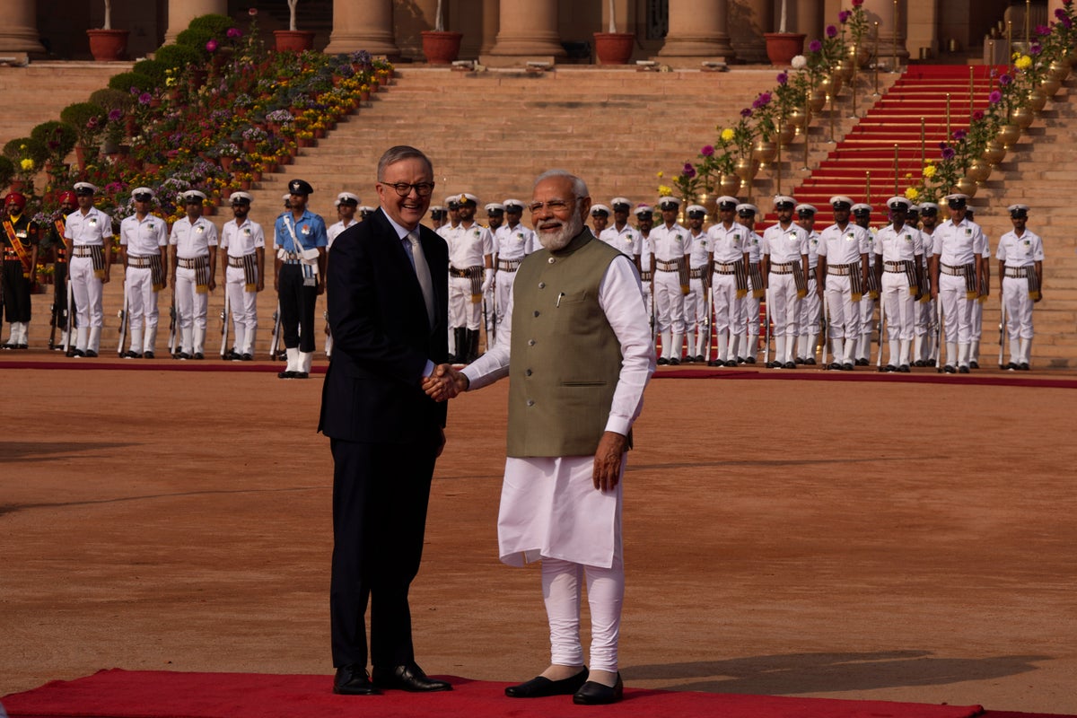 Australia aims to bolster security, economic ties with India
