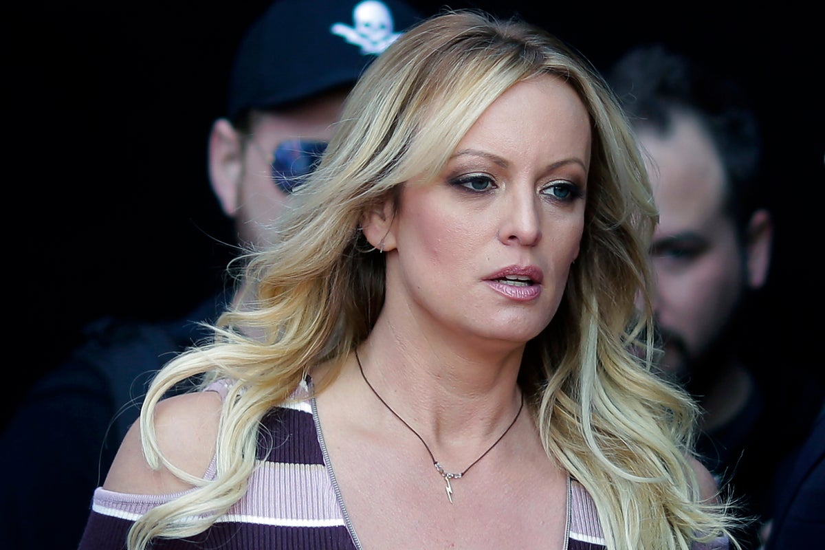 Stormy Daniels ridicules ‘Tiny’ Trump in string of tweets ahead of possible New York indictment for hush money