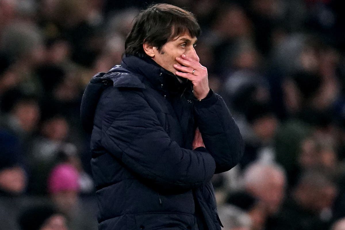 Antonio Conte suggests fans&rsquo; lack of patience has not helped Tottenham