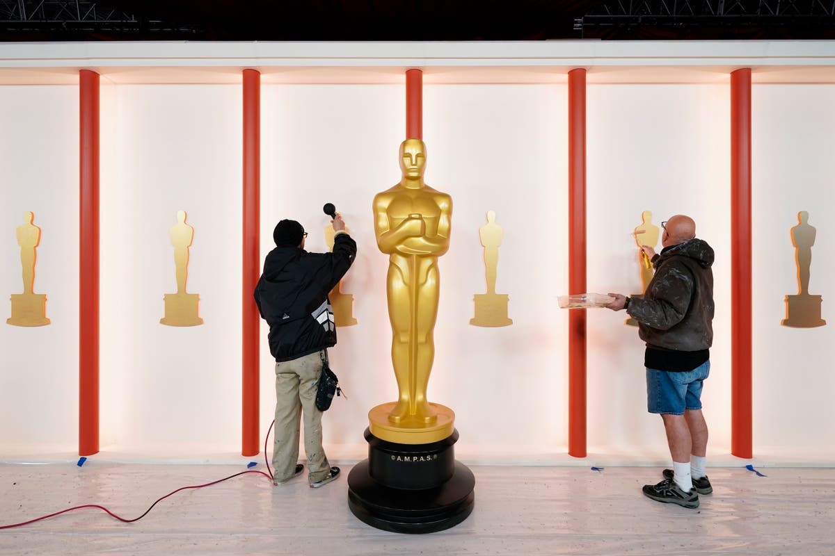 Oscars race: Clock ticks for film buffs to binge on nominees