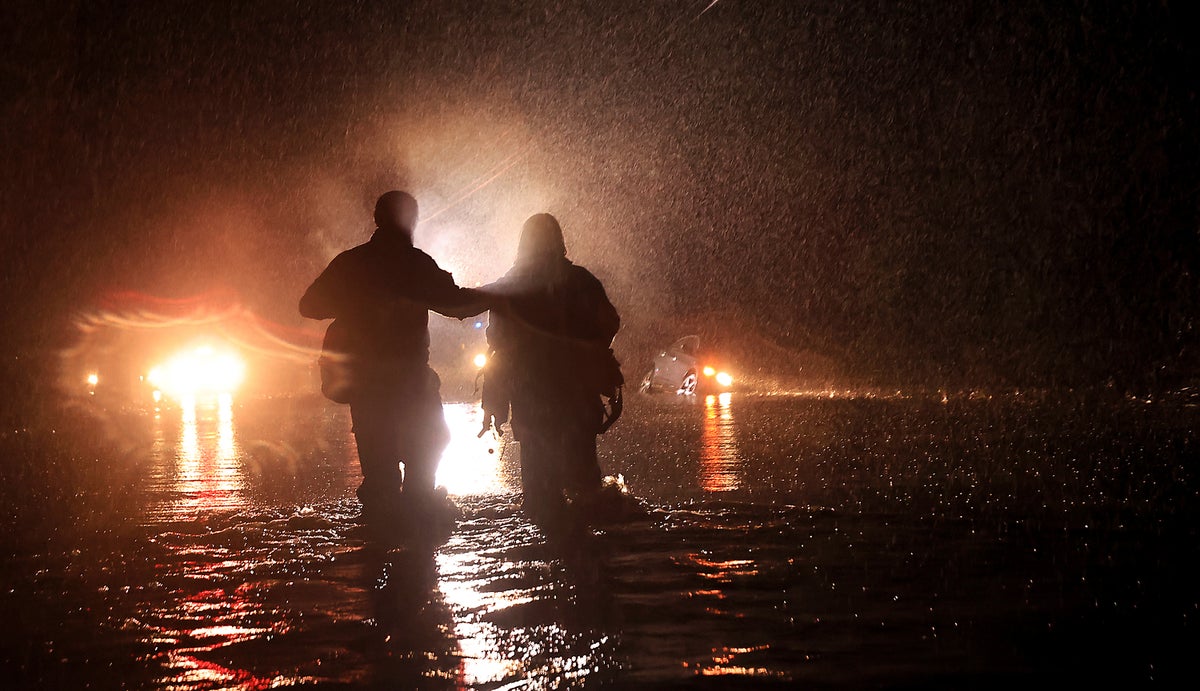 Storm breaches California river’s levee, hundreds evacuate