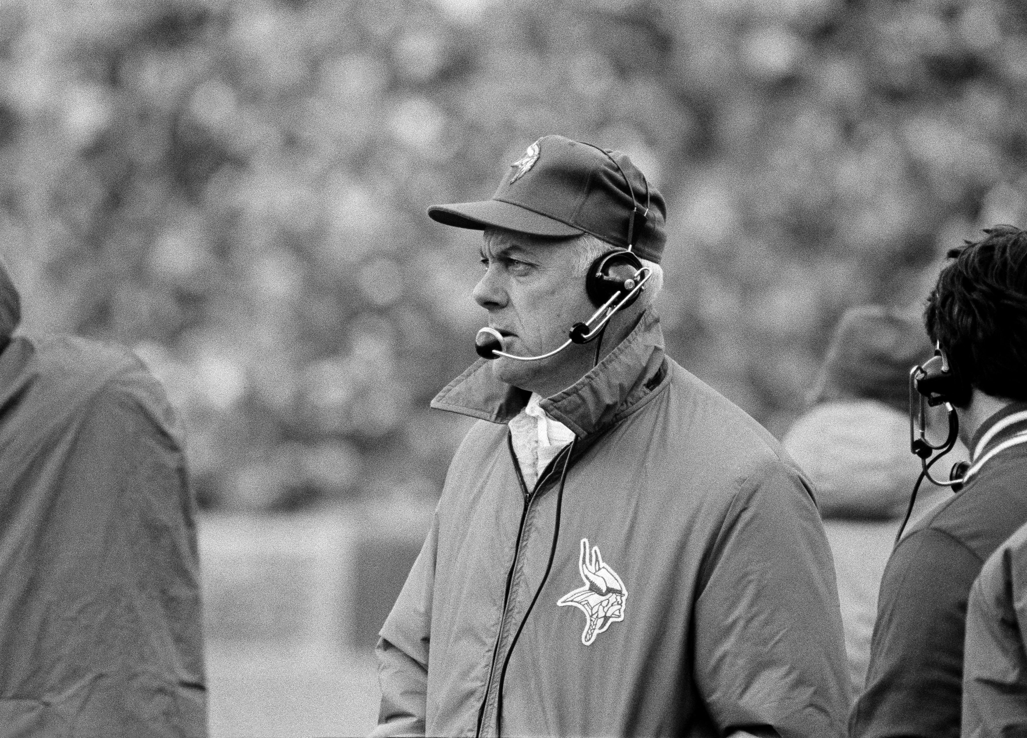Obit Bud Grant Football