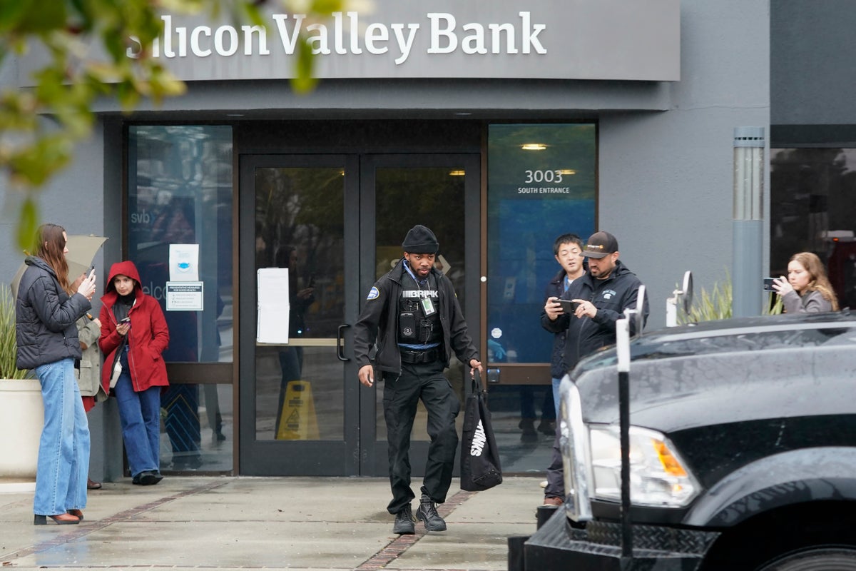 Second bank closed as regulators move to protect Silicon Valley Bank deposits