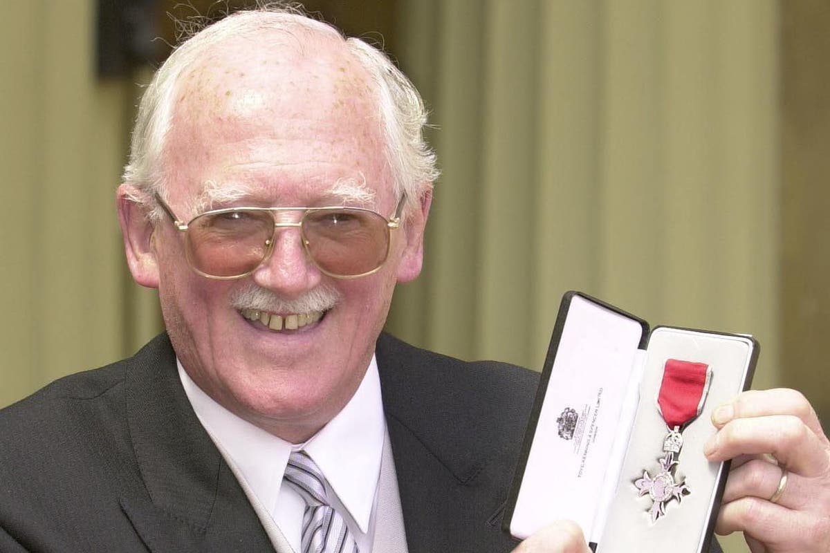 Former Private Eye cartoonist Bill Tidy dies aged 89 Former Private Eye cartoonist Bill Tidy dies aged 89